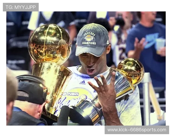 建业足球明星台历全景呈现 追忆绿茵岁月见证辉煌时刻